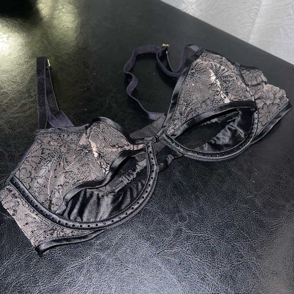 Victorias secret lace bra